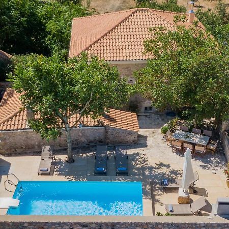 Villa Callisto- Elegant Restored Villa With Pool Yírion Buitenkant foto