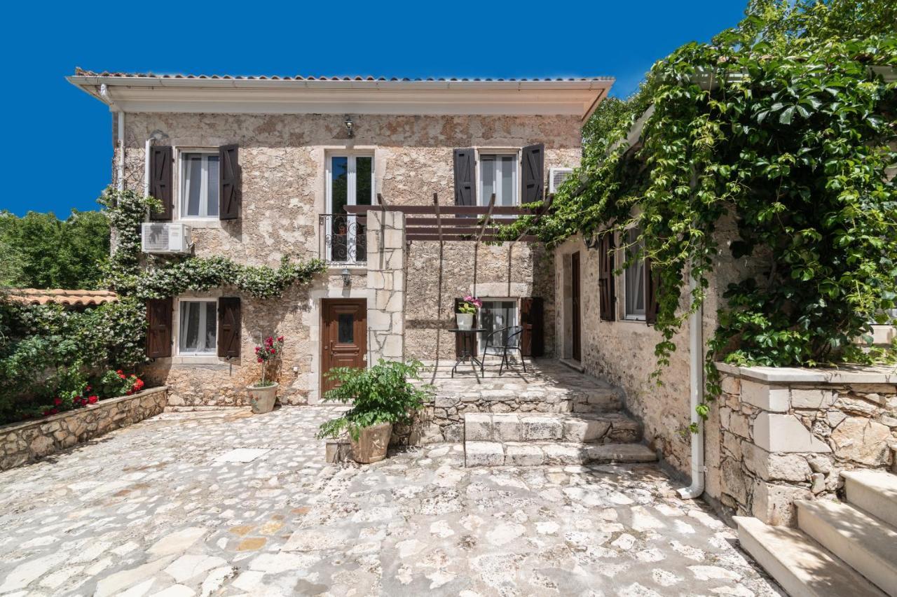 Villa Callisto- Elegant Restored Villa With Pool Yírion Buitenkant foto